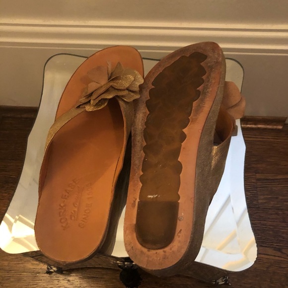 Kork Ease Gold Sandal Size 7 - Picture 5 of 5